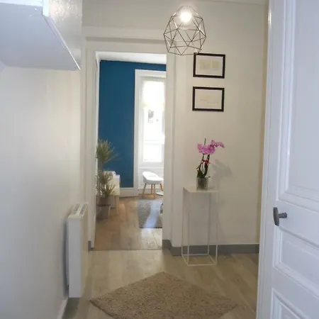 Au 303 Apartament