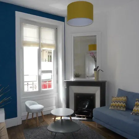Au 303 Apartment